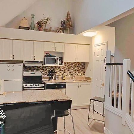 Blue Mountain, Collingwood - Loft Condo, Sleeps 4 Блу-Маунтинс Экстерьер фото