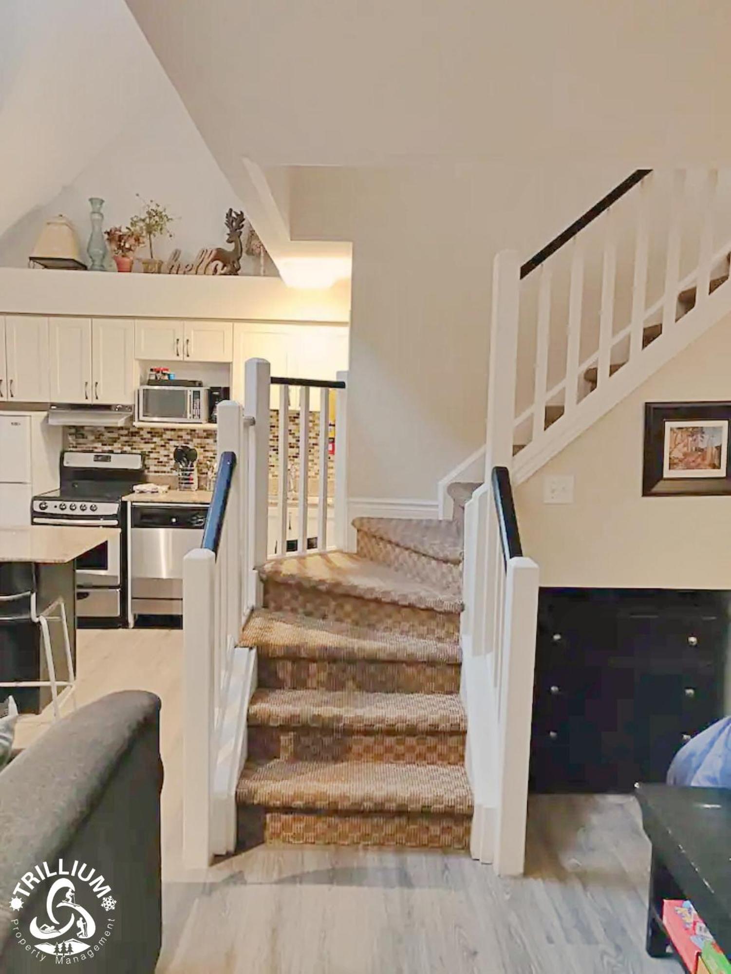Blue Mountain, Collingwood - Loft Condo, Sleeps 4 Блу-Маунтинс Экстерьер фото